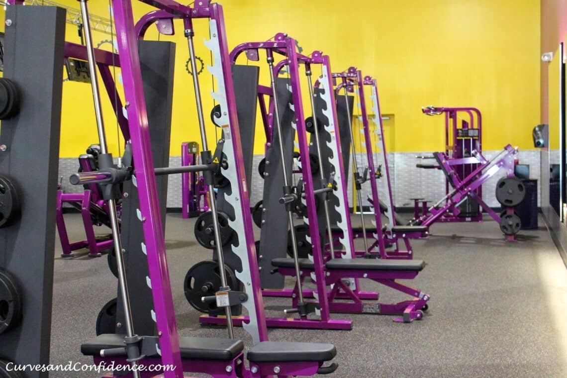 does-planet-fitness-have-squat-racks-2
