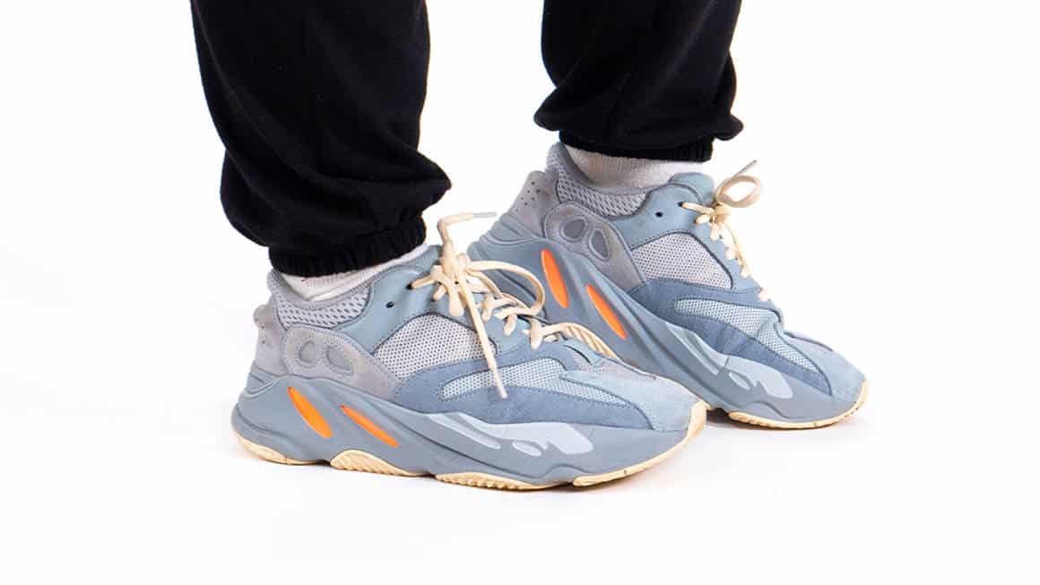 How do yeezy 700 fit