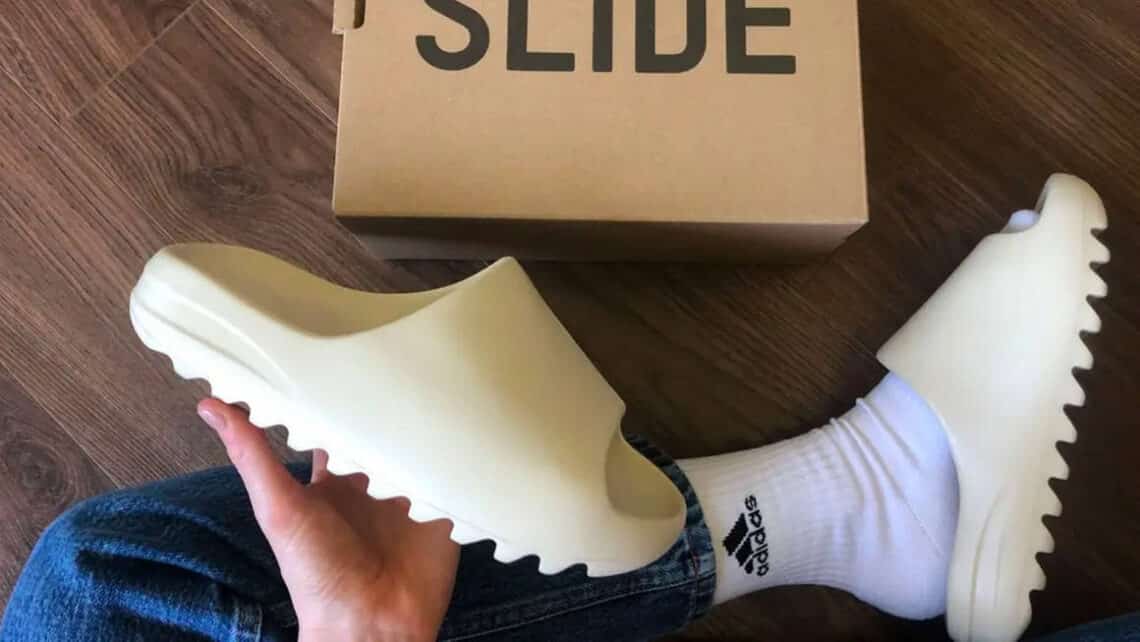 how-do-yeezy-slides-fit-2
